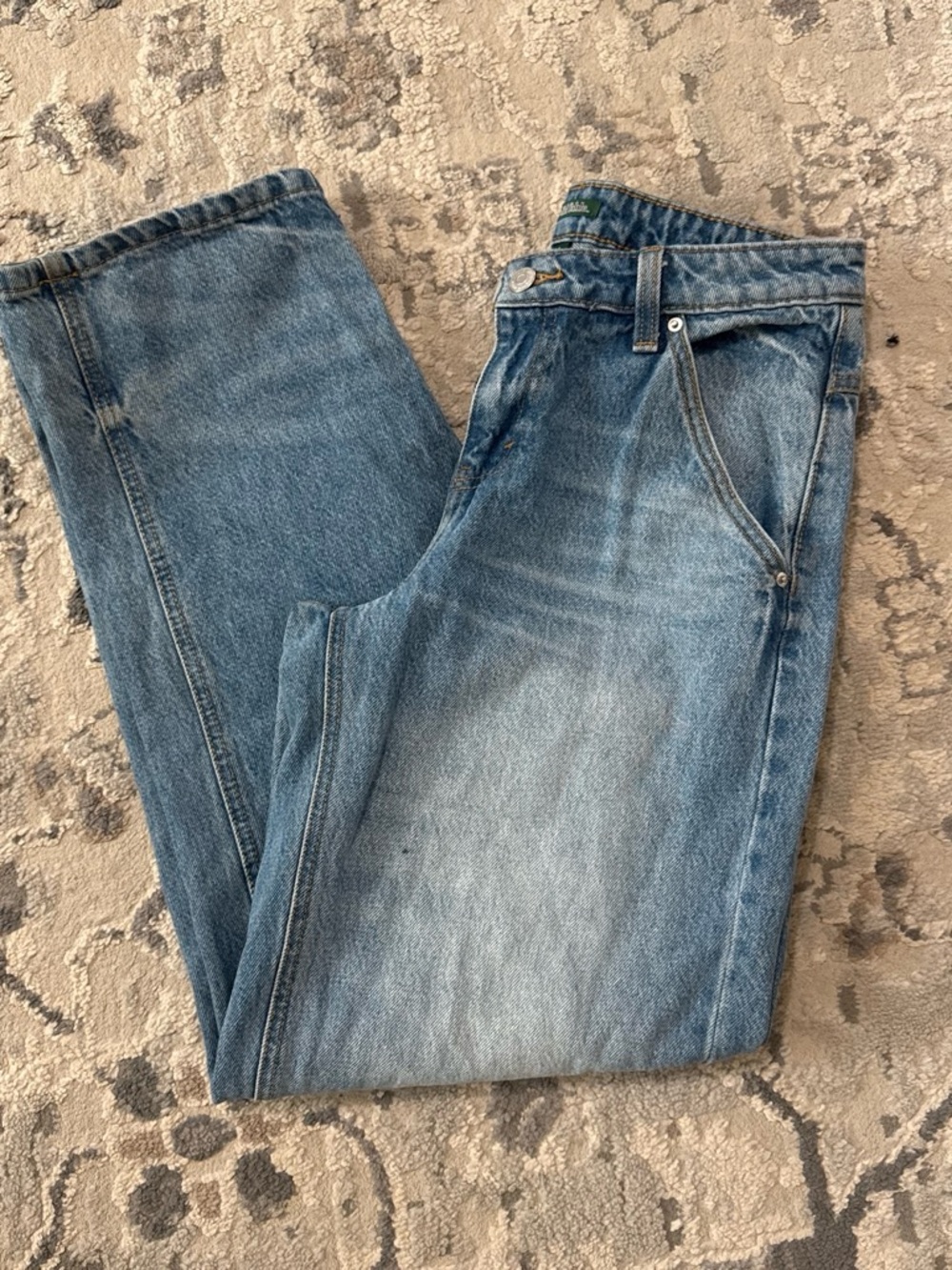 wild fable Women's Relaxed Light Blue Washed Jeans